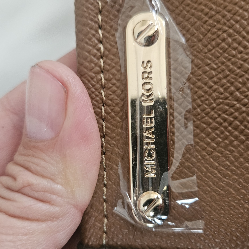 Brand NEW Michael Kors Pouch